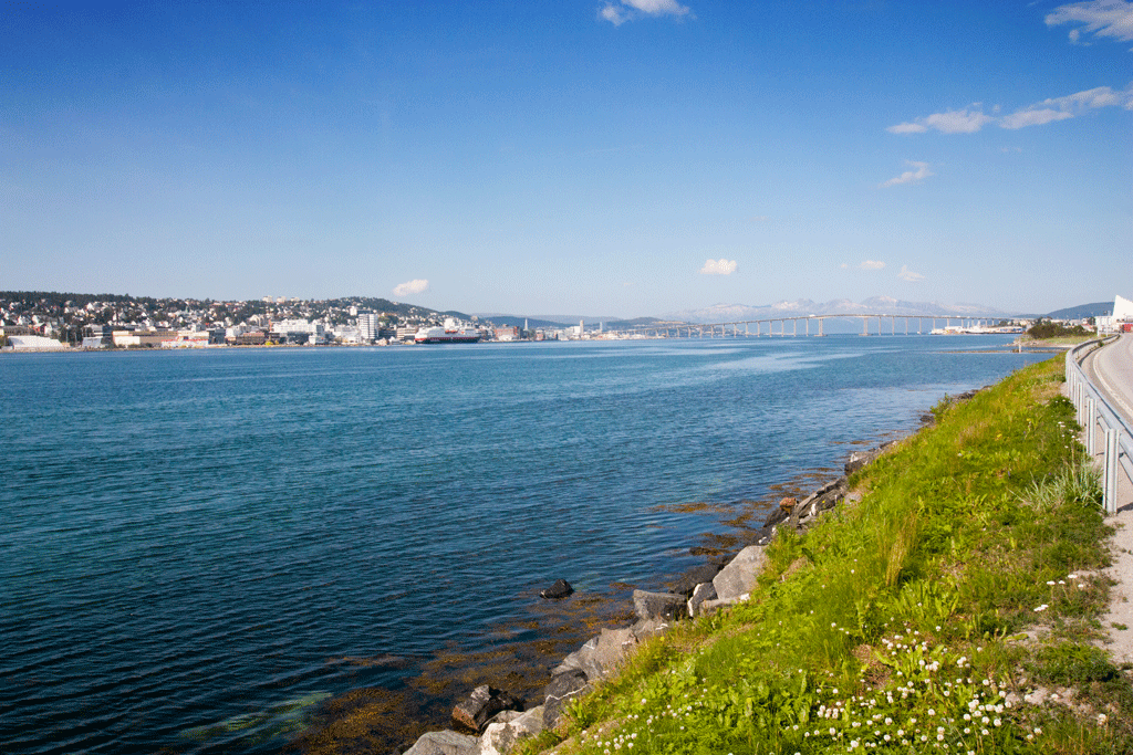 Tromsø island from E 8