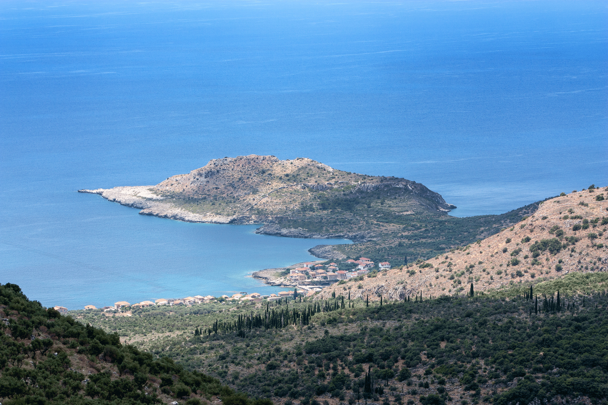 Thahila Zoom Mani Peninsula
